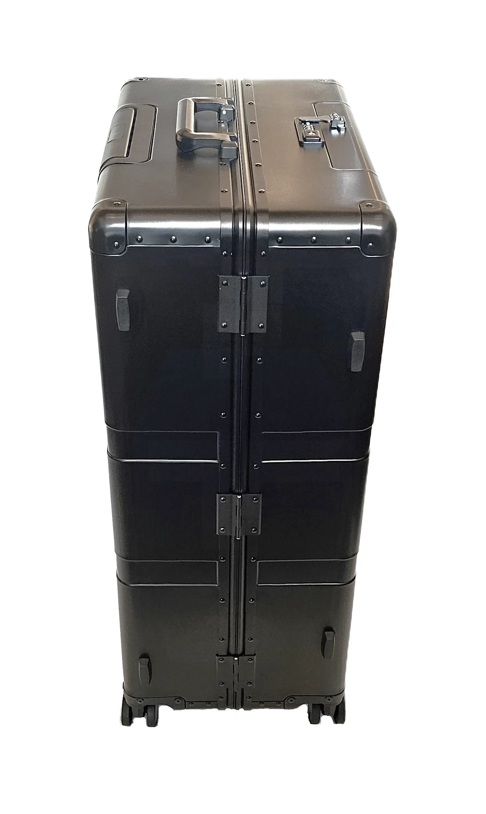 30" Leisure Traveler Check Aboard