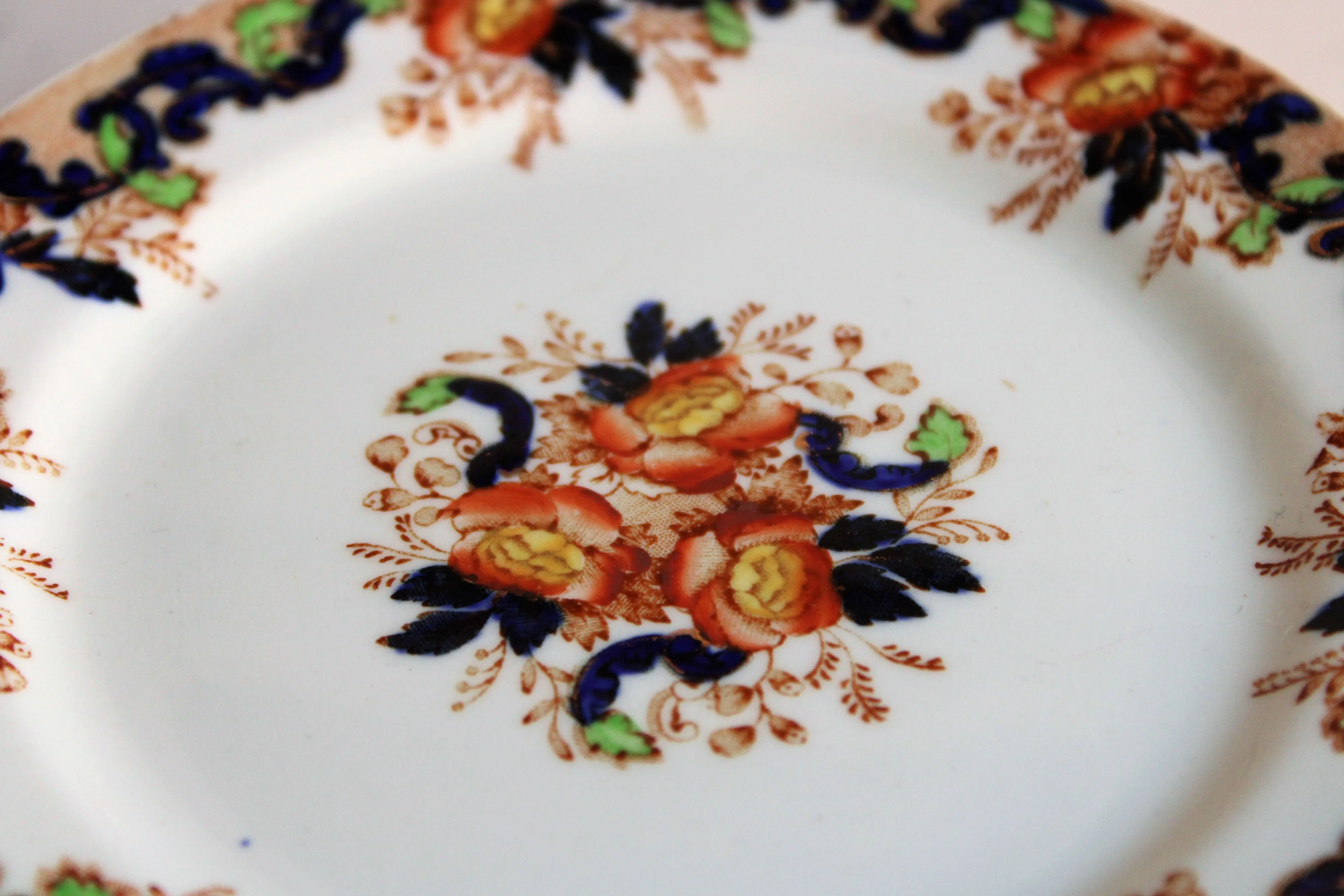 Antique 1900s John Maddock & Sons "Majestic" Bread Plate