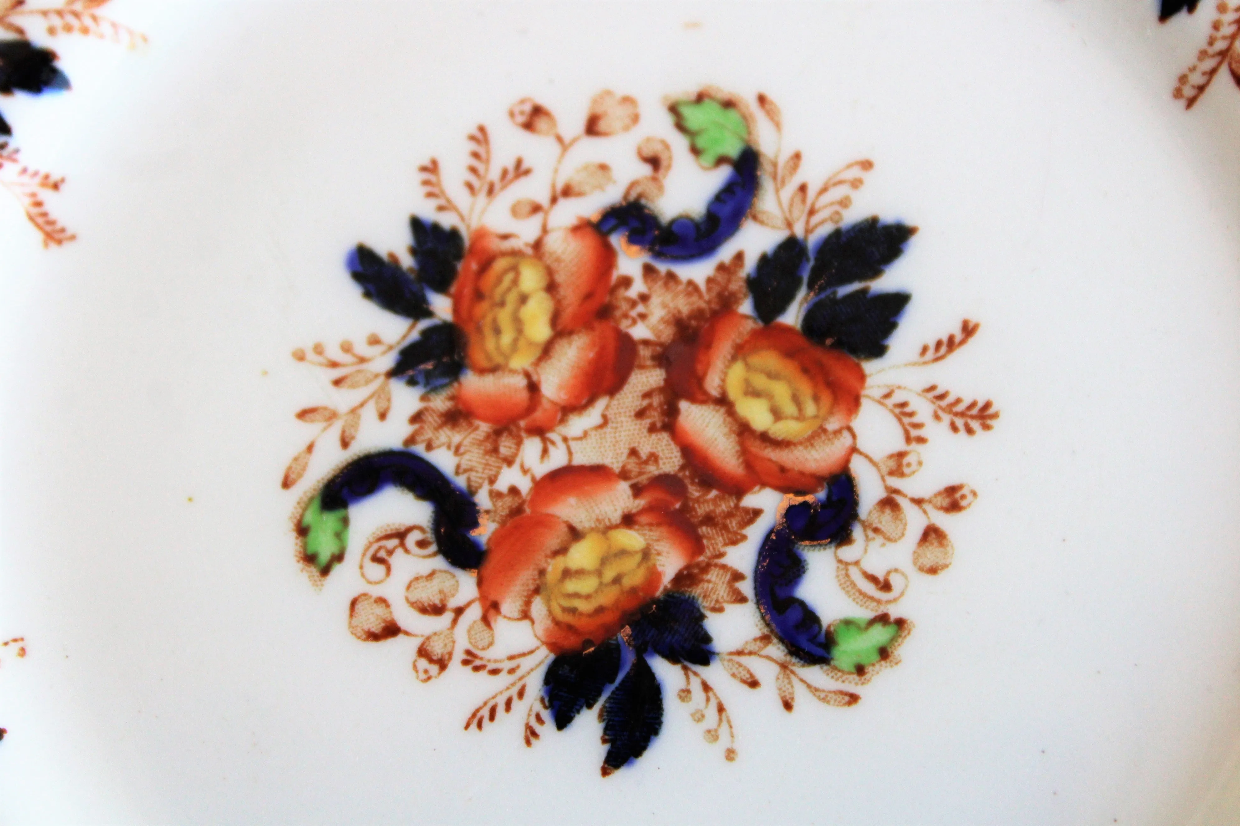 Antique 1900s John Maddock & Sons "Majestic" Bread Plate