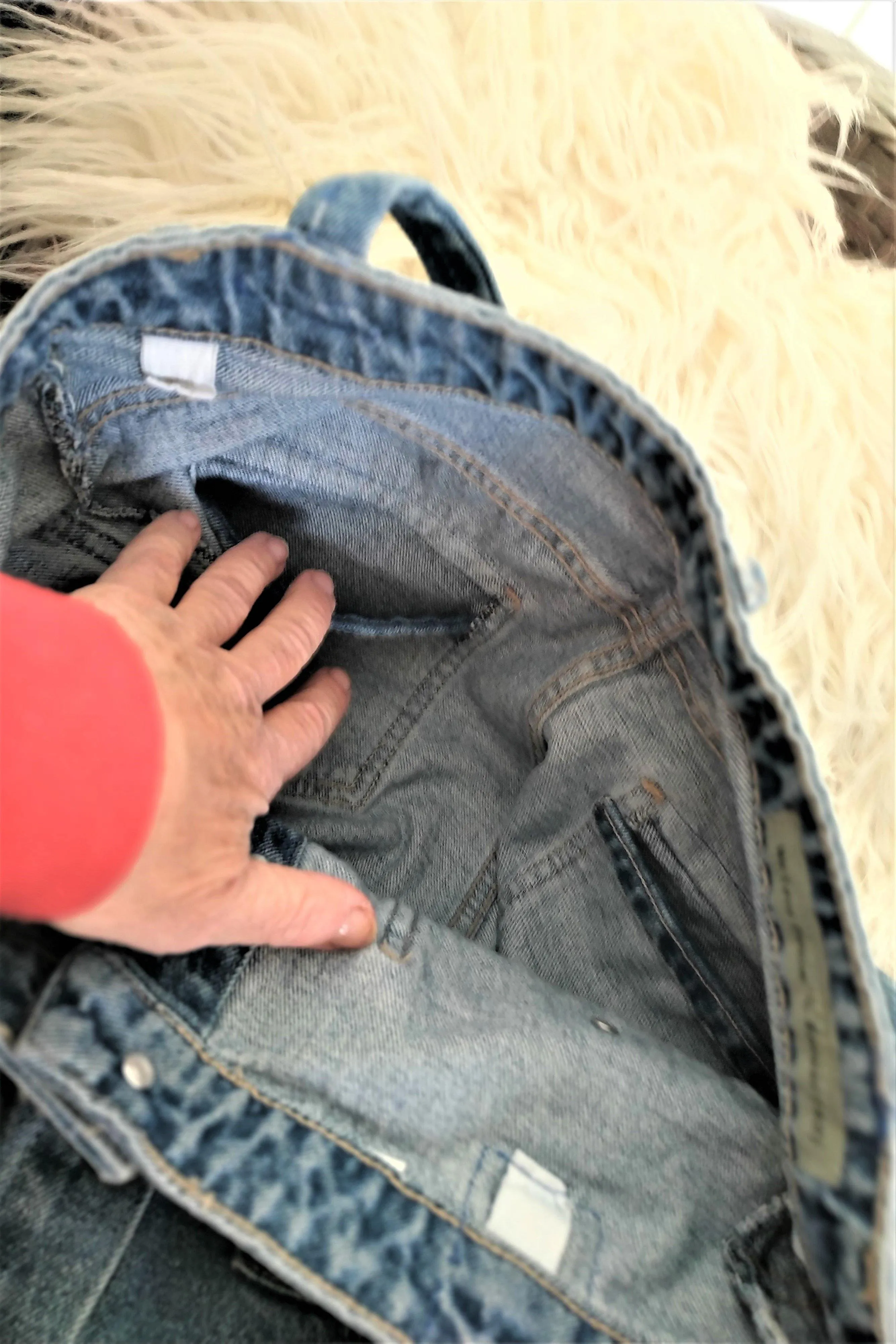 Denim tote bag with two outer and two inner pockets