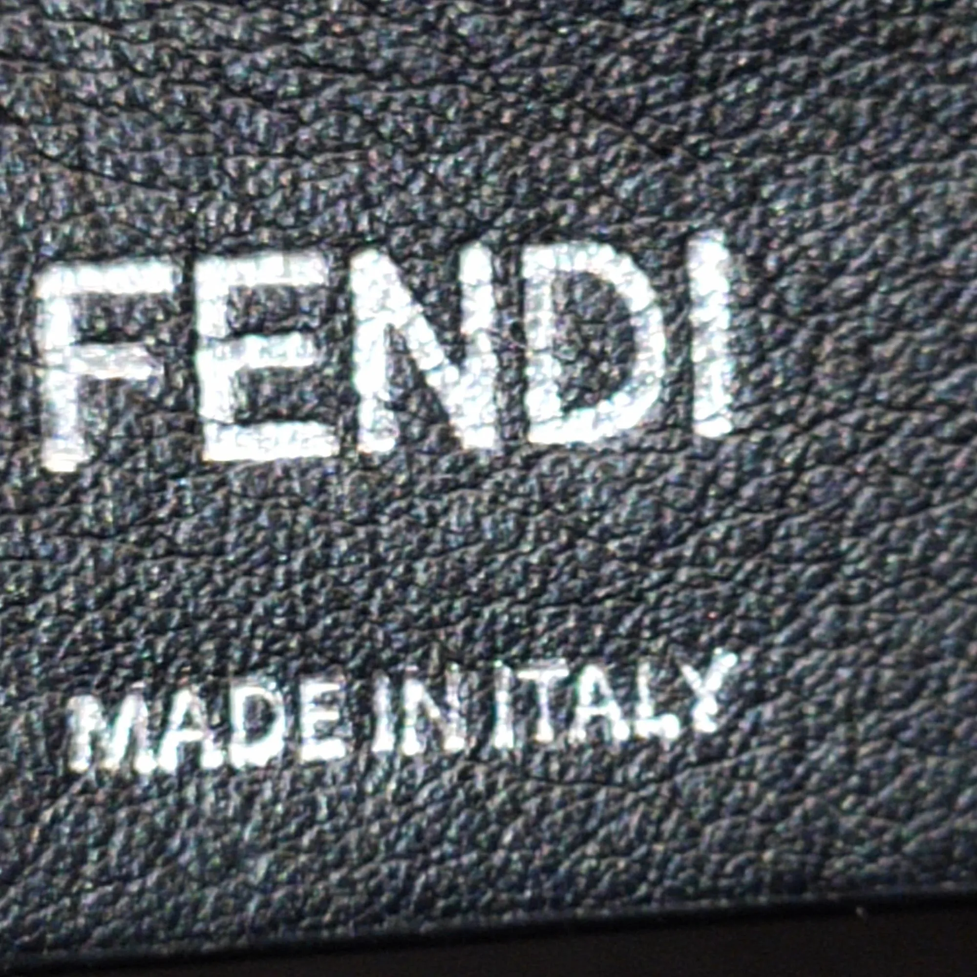 Fendi Scalloped Kan I (SHG-vQqwmz)