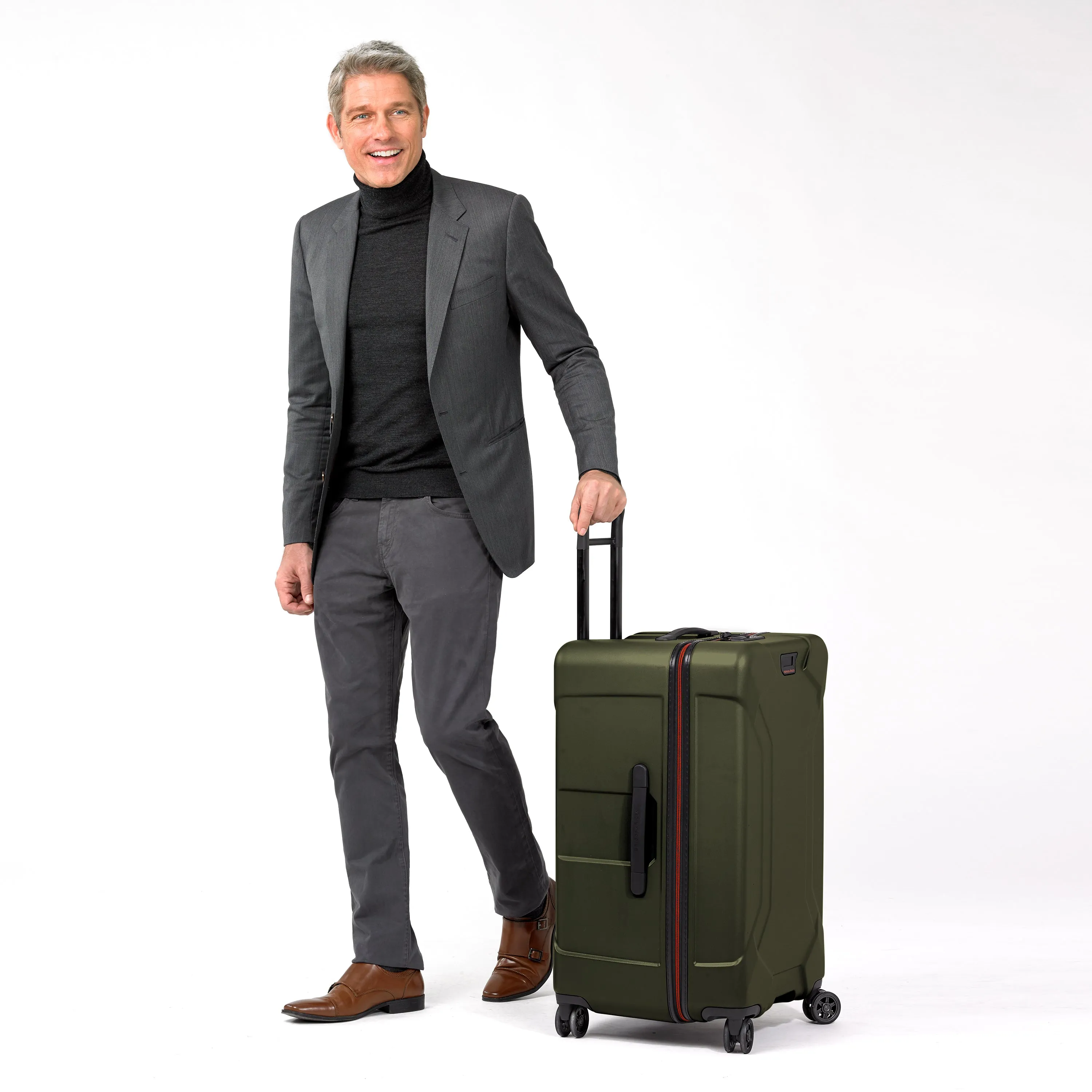 Medium Hardside Trunk Spinner