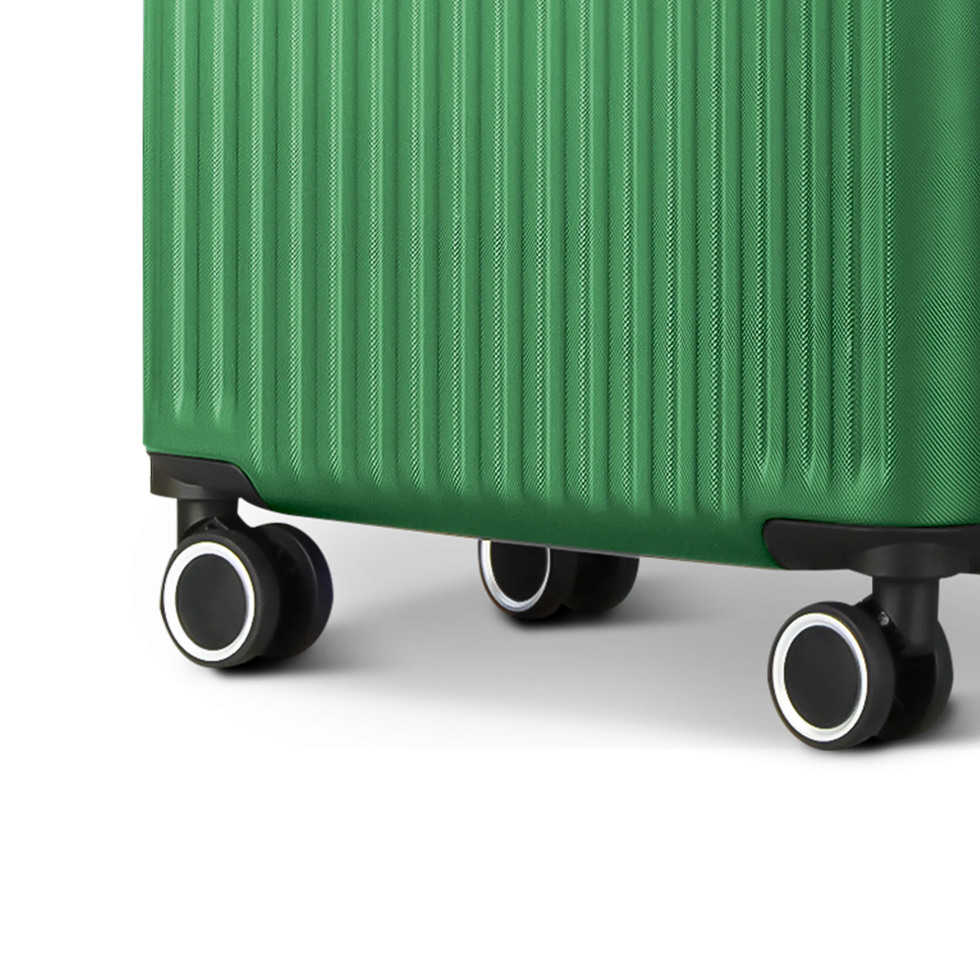 Vacay 20" Cabin Suitcase in Forest